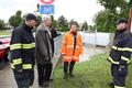 Náměstek hejtmana Stanislav Rybák s hasiči v Křešicích na Litoměřicku
