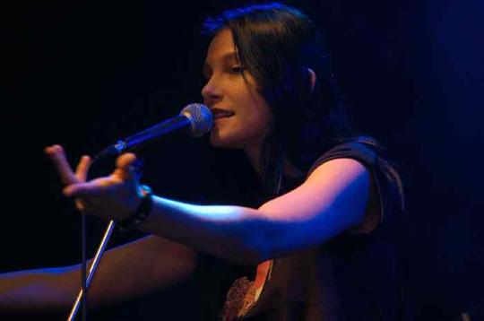 Iva Frülingová zazpívala se skupinou Kryštof