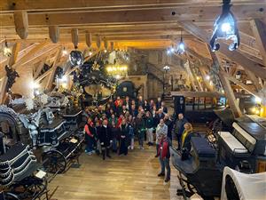 Motivační zájezd 2024 - společná fotografie starostů