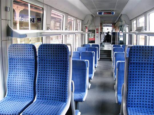 Interiér Siemens Desiro VT642, uspořádání sedadel