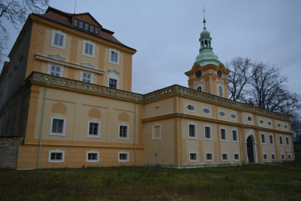 Veřejná dražba dobrovolná - Zámek v Liběšicích u Litoměřic