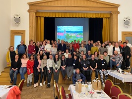 Motivační zájezd 2024 - společná fotografie starostů